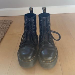 Doc Marten women’s leather platform boots size 7